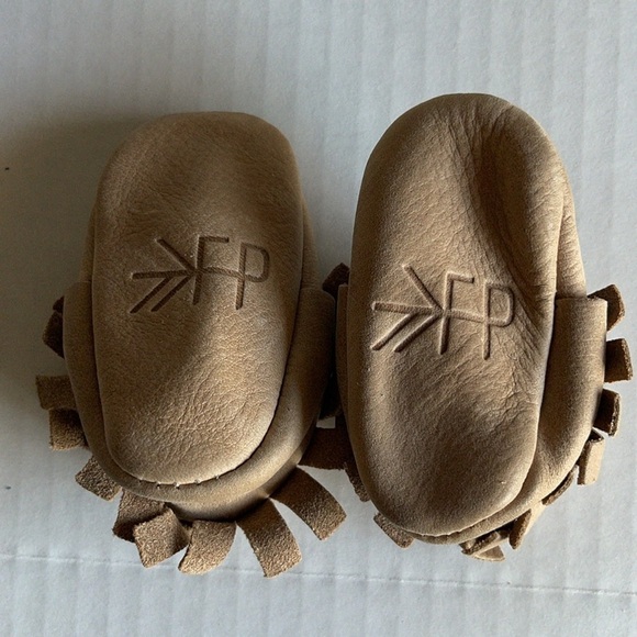 Freshly Picked Tan Leather Moccasins - Picture 7 of 7